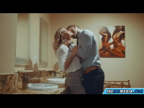 ❤️ Калі грудастая бландынка спакушае цябе ў грамадскім туалете ❌ Супер сэкс на be.tubesexer-com.ru ☑